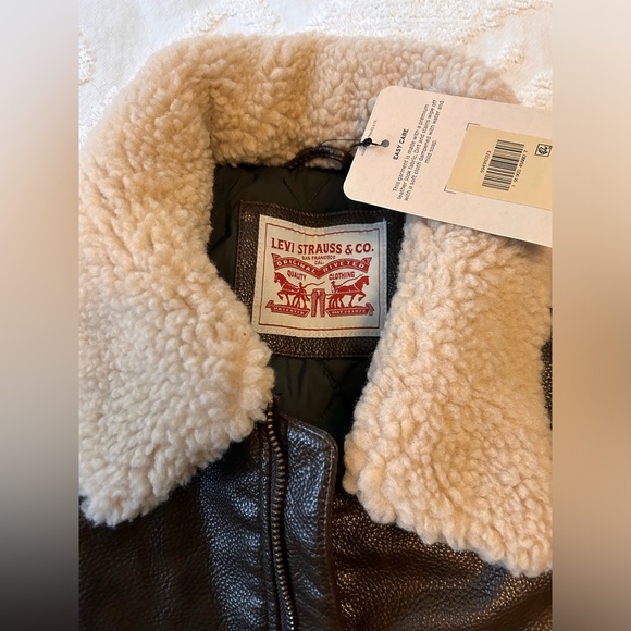 NWT Levi’s Leather Sherpa Bomber Jacket - Picture 5 of 9